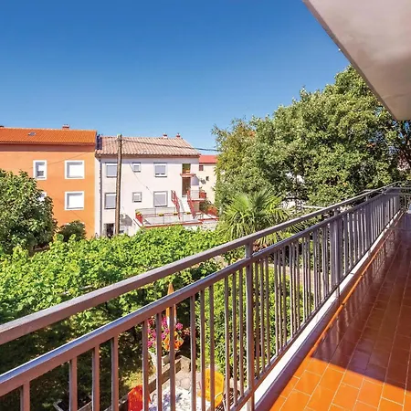 דירה 2 Bedroom Awesome In *