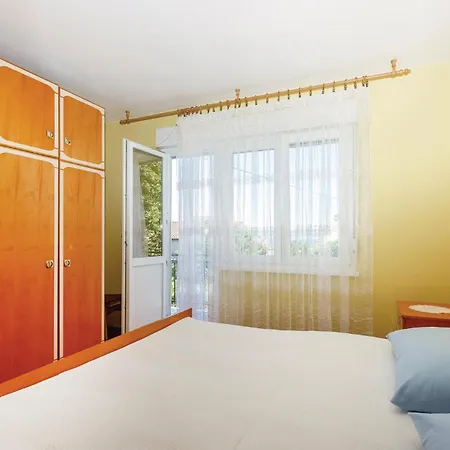 2 Bedroom Stunning In Apartment
